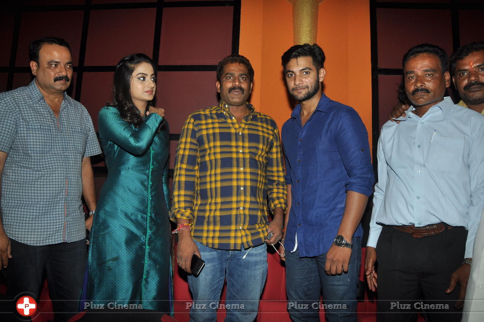 Chuttalabbai Movie Team at Sri Mayuri | Picture 1396204
