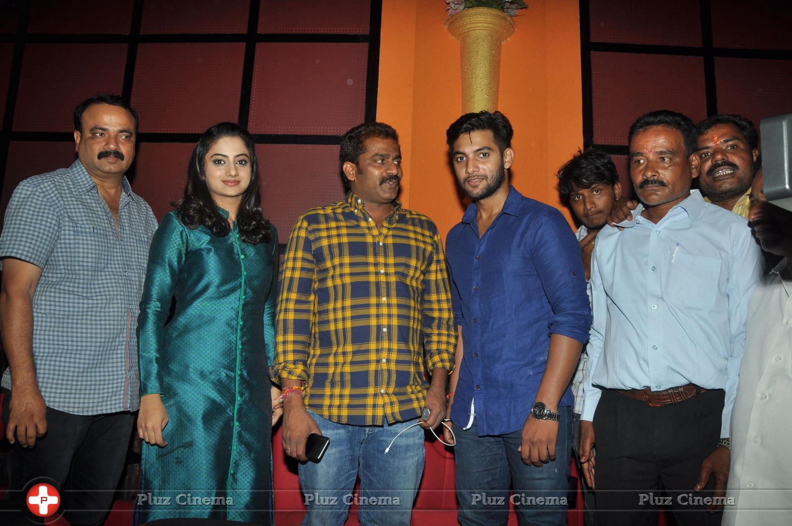 Chuttalabbai Movie Team at Sri Mayuri | Picture 1396206