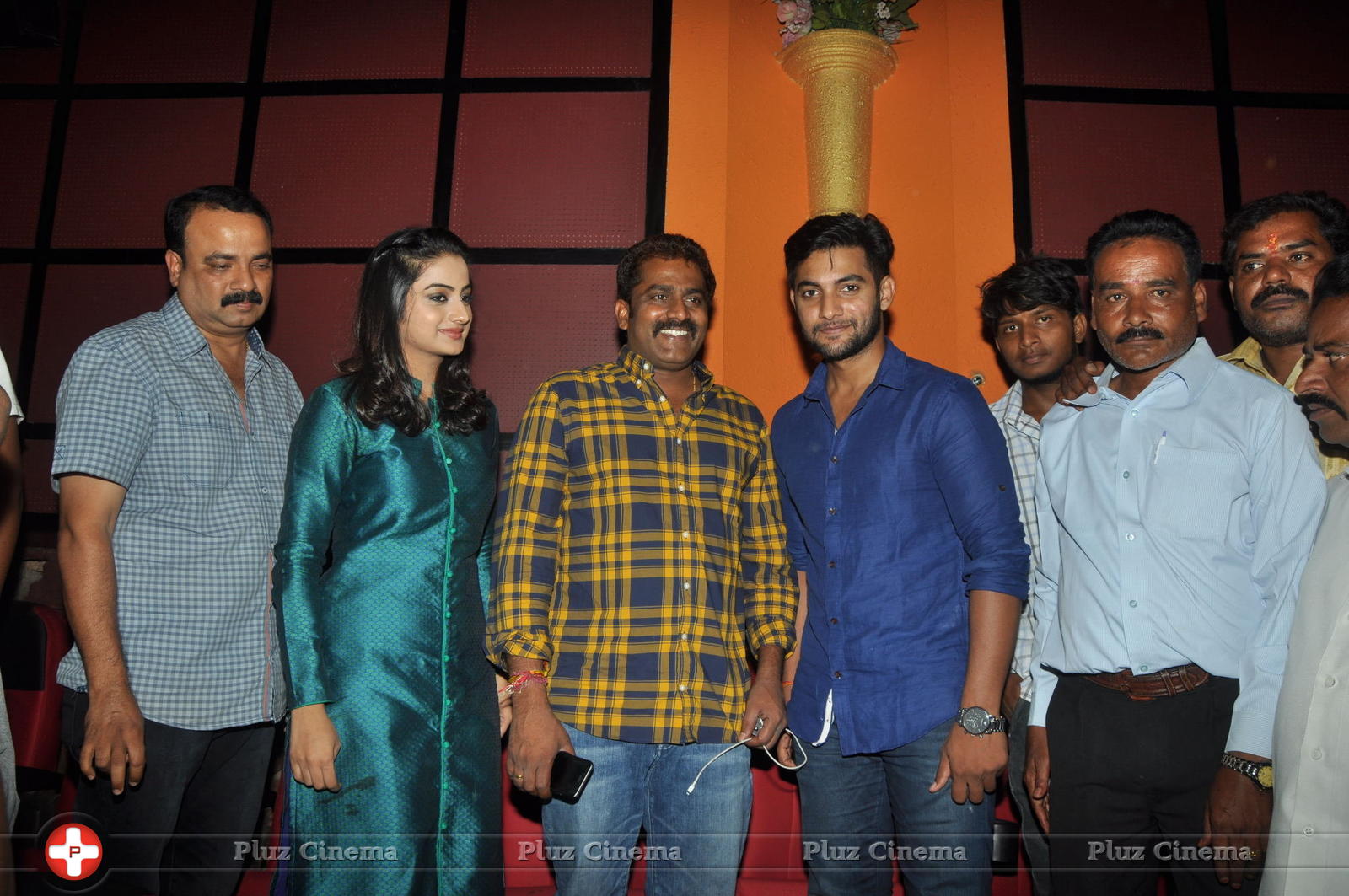 Chuttalabbai Movie Team at Sri Mayuri | Picture 1396207