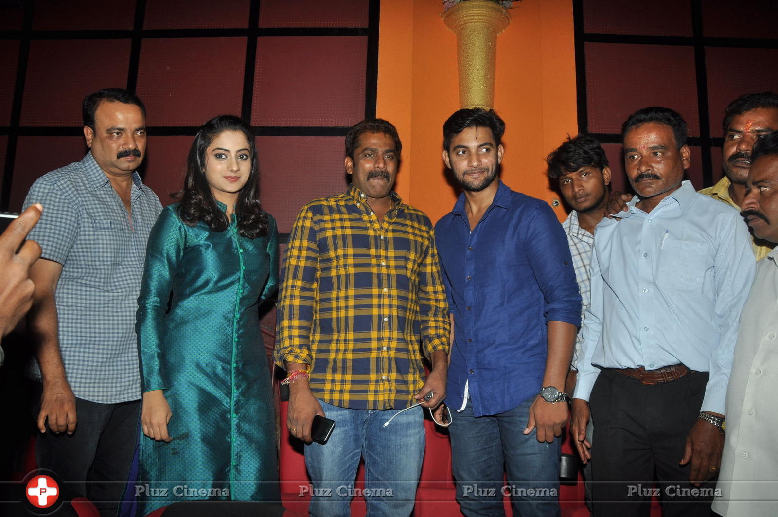 Chuttalabbai Movie Team at Sri Mayuri | Picture 1396208