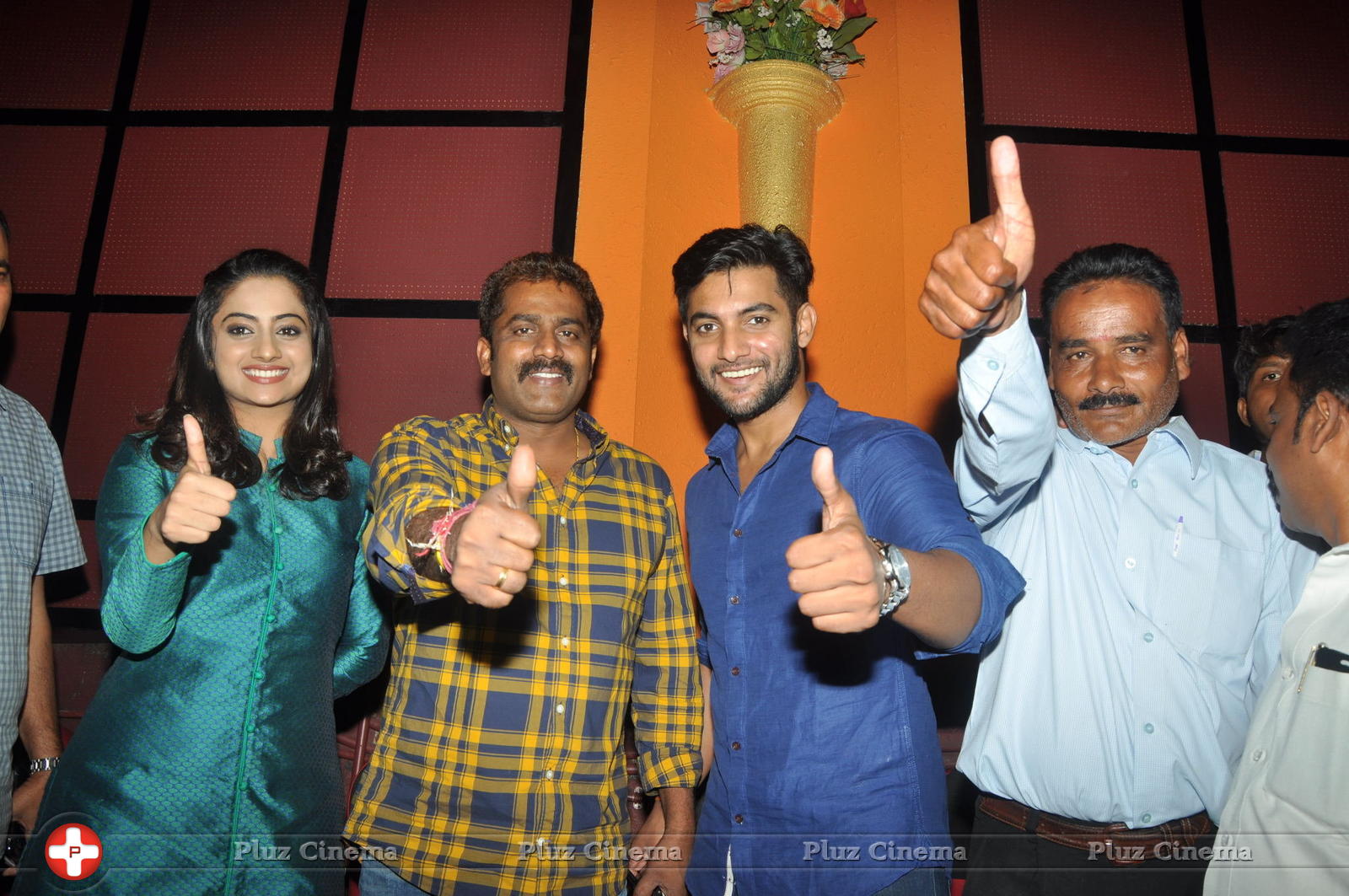 Chuttalabbai Movie Team at Sri Mayuri | Picture 1396211