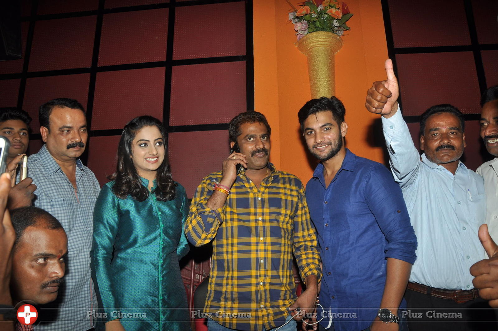 Chuttalabbai Movie Team at Sri Mayuri | Picture 1396217