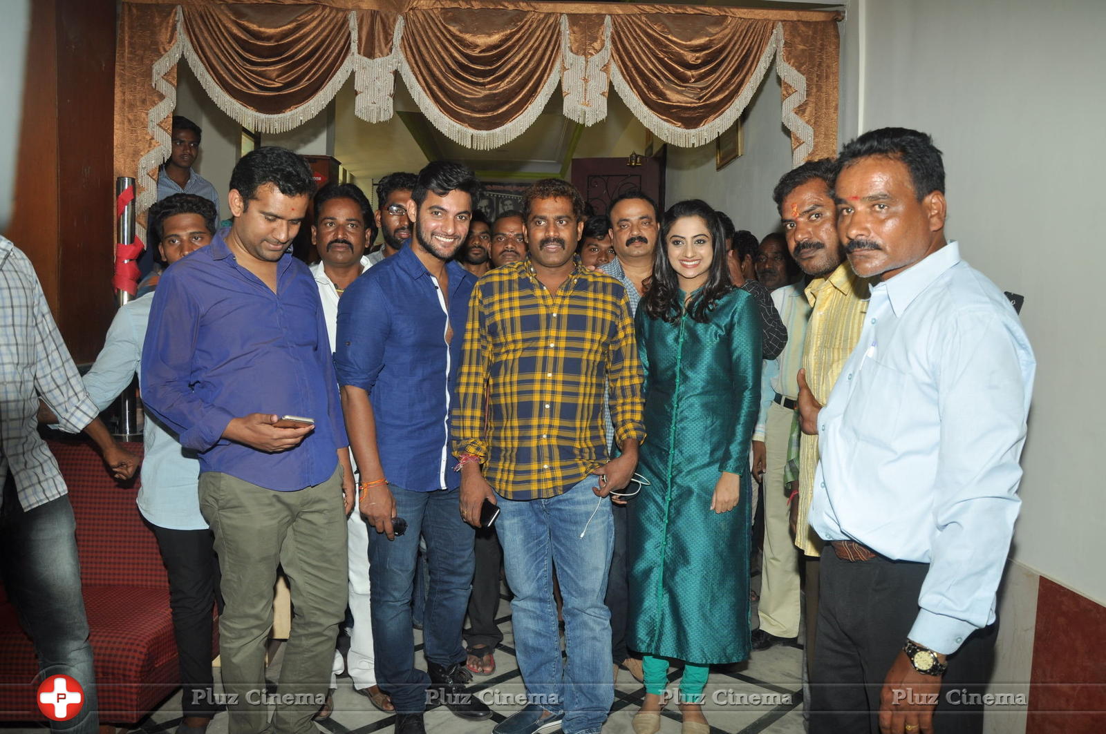 Chuttalabbai Movie Team at Sri Mayuri | Picture 1396229