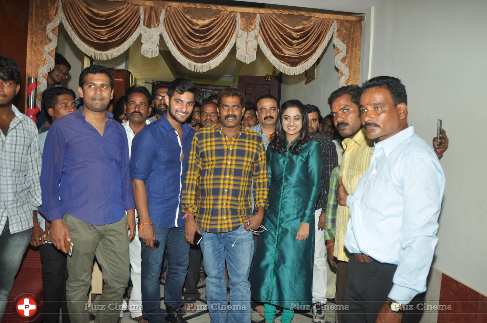 Chuttalabbai Movie Team at Sri Mayuri | Picture 1396233