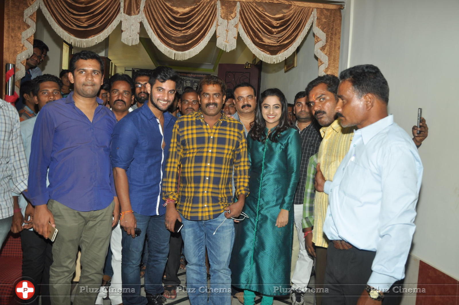 Chuttalabbai Movie Team at Sri Mayuri | Picture 1396234