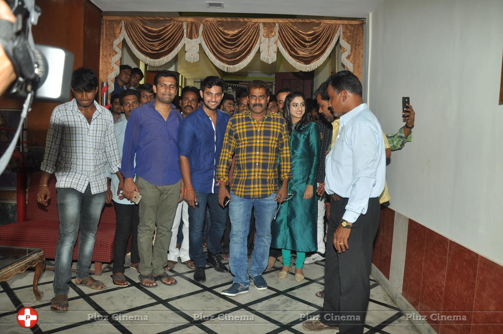 Chuttalabbai Movie Team at Sri Mayuri | Picture 1396235
