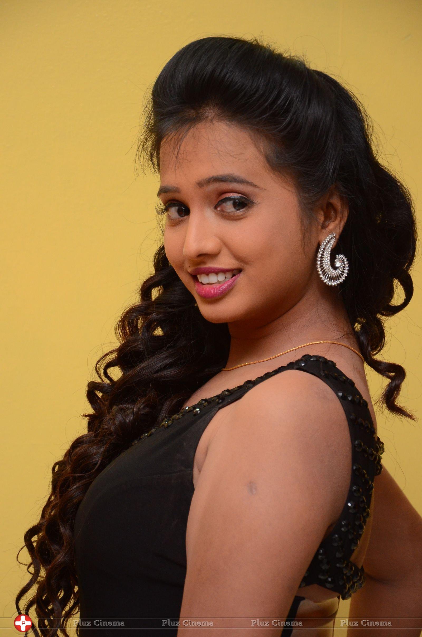 Nakshatra New Stills | Picture 1400944