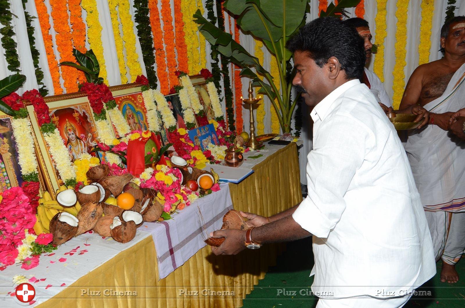 Sunil and N Shankar Movie Opening Photos | Picture 1401145