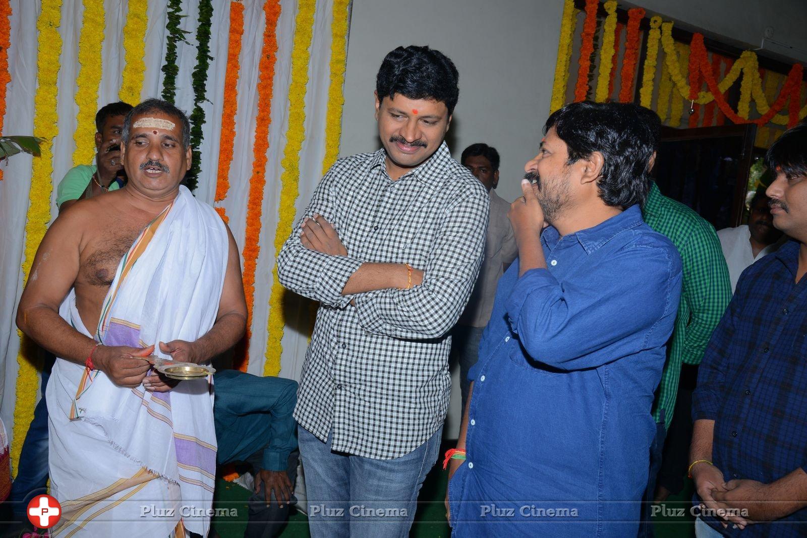 Sunil and N Shankar Movie Opening Photos | Picture 1401266