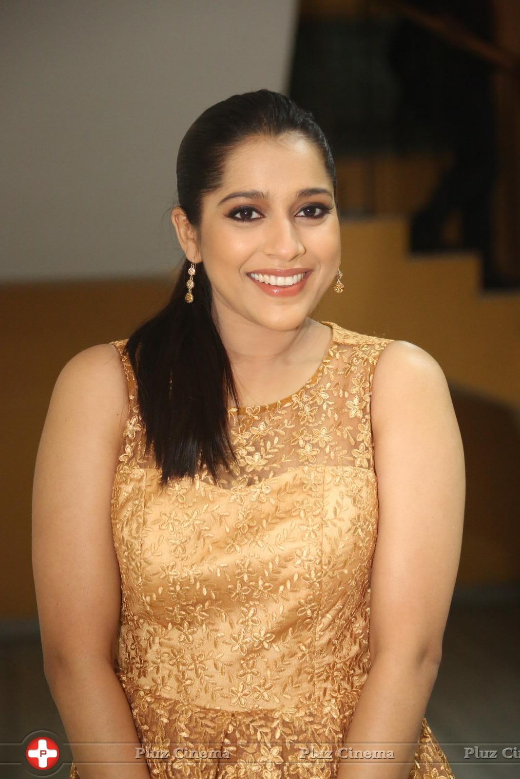 Rashmi Gautham at Guntur Talkies Theatrical Trailer Launch Photos | Picture 1227903