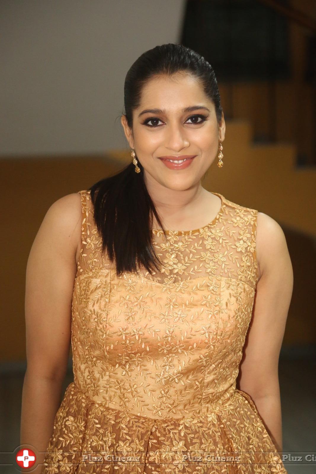 Rashmi Gautham at Guntur Talkies Theatrical Trailer Launch Photos | Picture 1227909