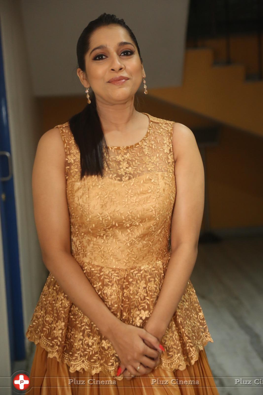 Rashmi Gautham at Guntur Talkies Theatrical Trailer Launch Photos | Picture 1227956