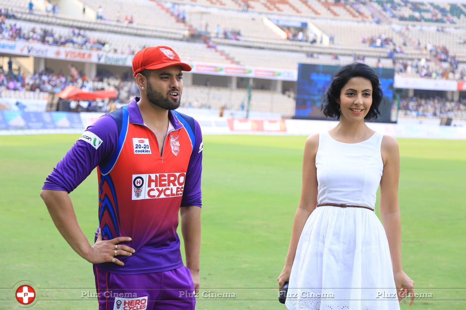 CCL 6 Karnataka Bulldozers Vs Bengal Tigers Match Photos | Picture 1235927