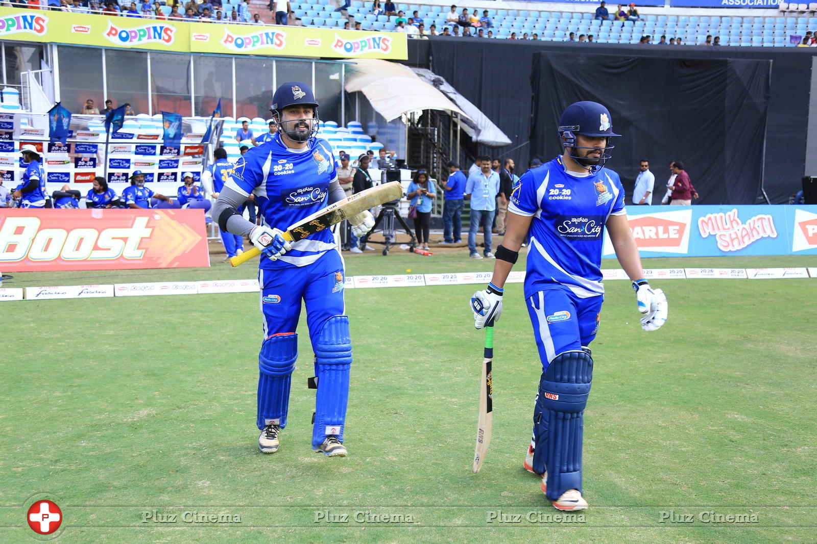 CCL 6 Karnataka Bulldozers Vs Bengal Tigers Match Photos | Picture 1235931