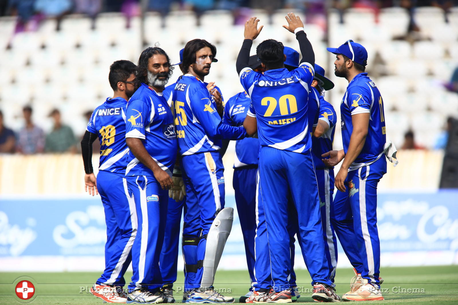 CCL 6 Karnataka Bulldozers Vs Bengal Tigers Match Photos | Picture 1235935