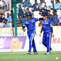 CCL 6 Karnataka Bulldozers Vs Bengal Tigers Match Photos | Picture 1235934