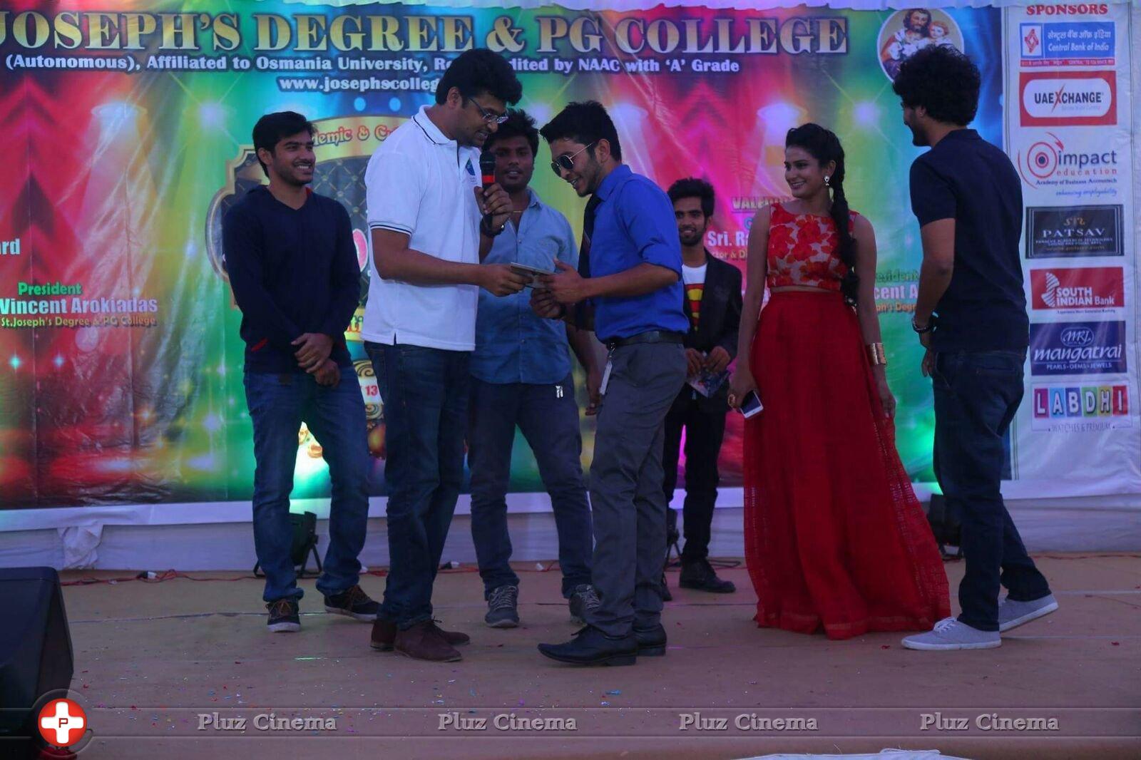 Meeku Meere Maaku Meme Team Hungama at St.Joseph College Stills | Picture 1239664