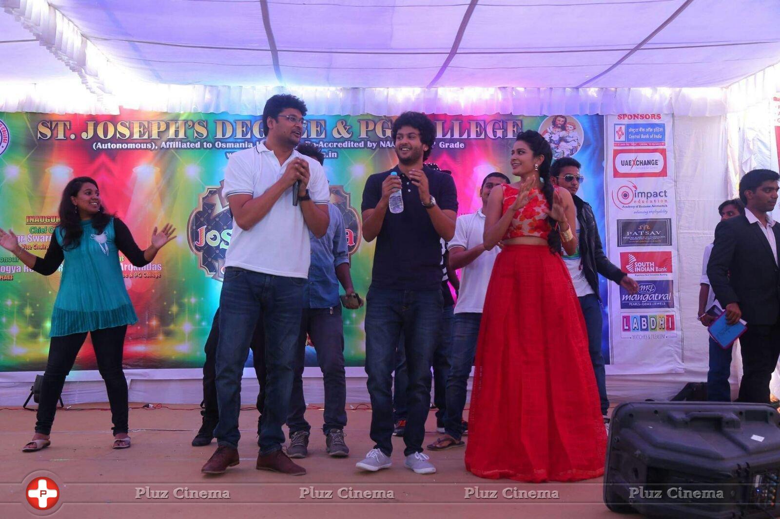 Meeku Meere Maaku Meme Team Hungama at St.Joseph College Stills | Picture 1239670