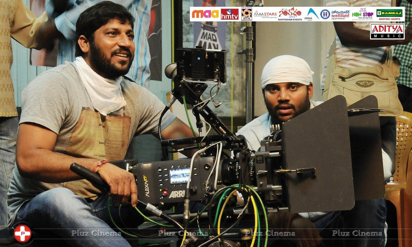 Sri Sri Movie Posters | Picture 1241521