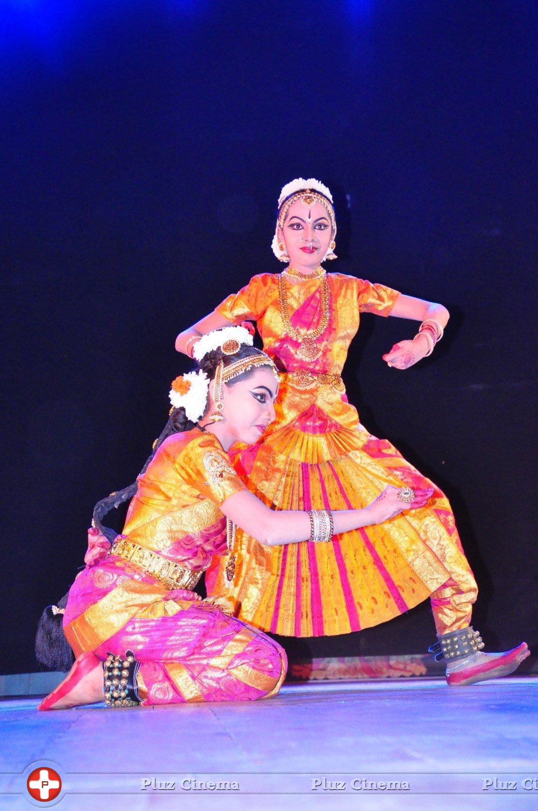Kumari Lakshmi and Ashmita Bharatanatyam Arangetram Stills | Picture 1252962