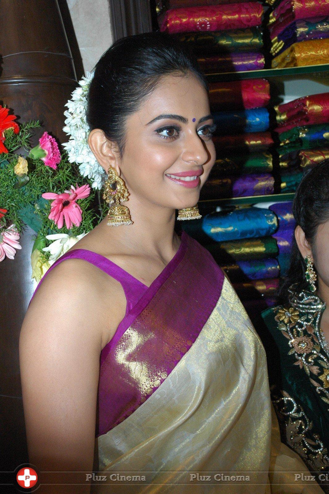 Rakul Preet Singh at South India Shopping Mall Launch Photos | Picture 1197728