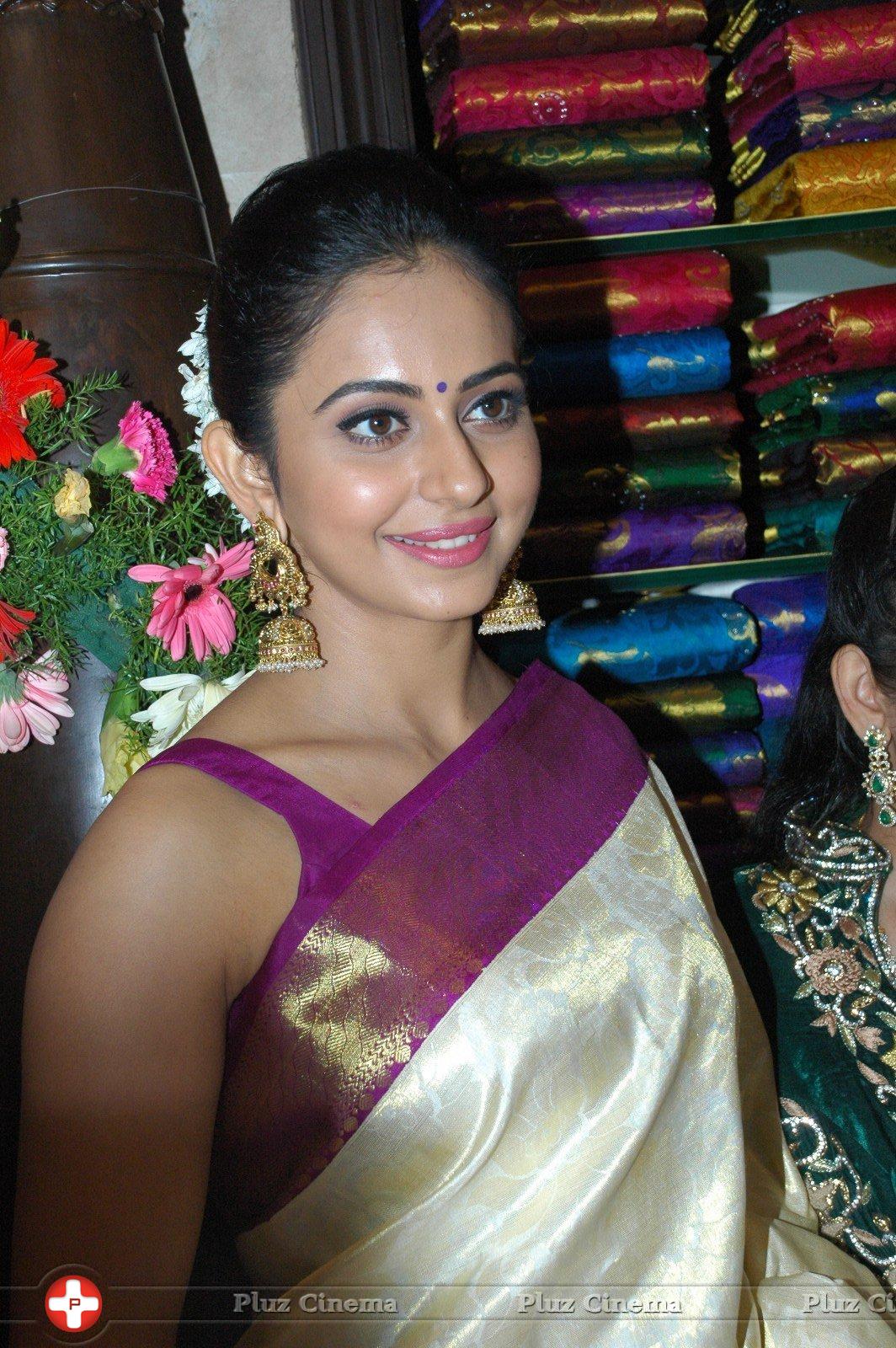 Rakul Preet Singh at South India Shopping Mall Launch Photos | Picture 1197731
