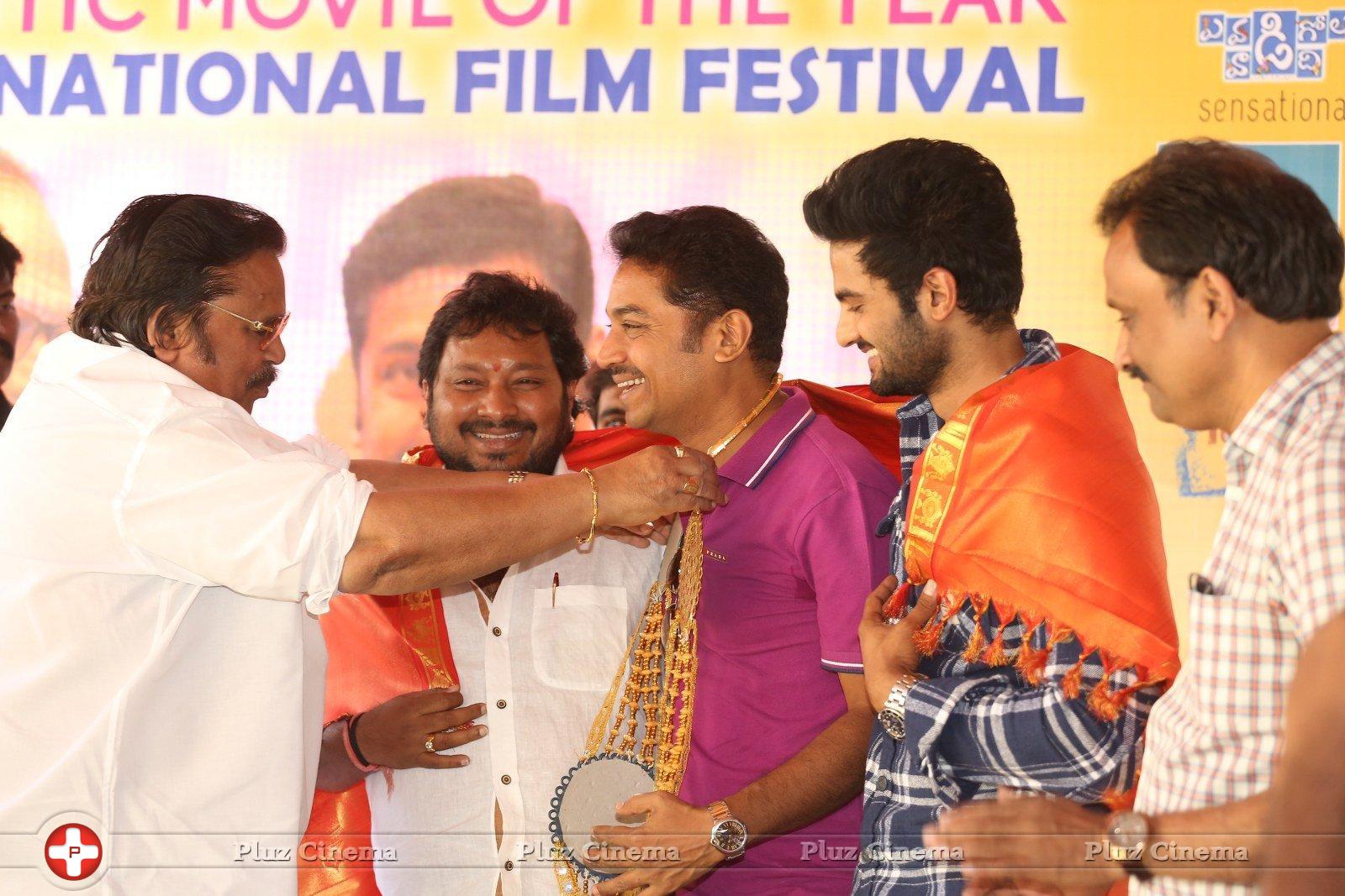 Dasari Felicitates Krishnamma Kalipindi Iddarini Movie Team Photos | Picture 1200182