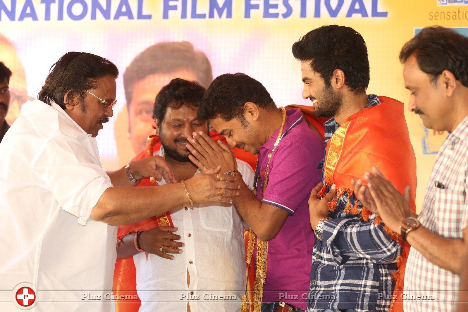 Dasari Felicitates Krishnamma Kalipindi Iddarini Movie Team Photos | Picture 1200184