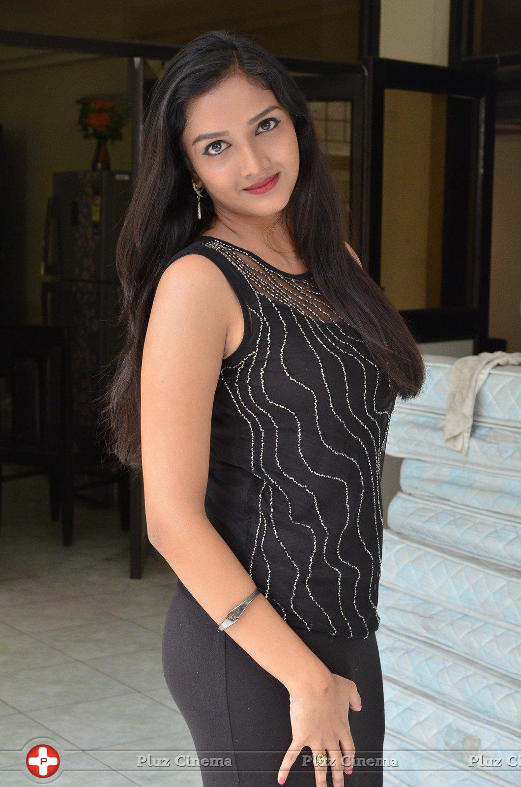 Swasthi - Kings Movie Press Meet Photos | Picture 1209575