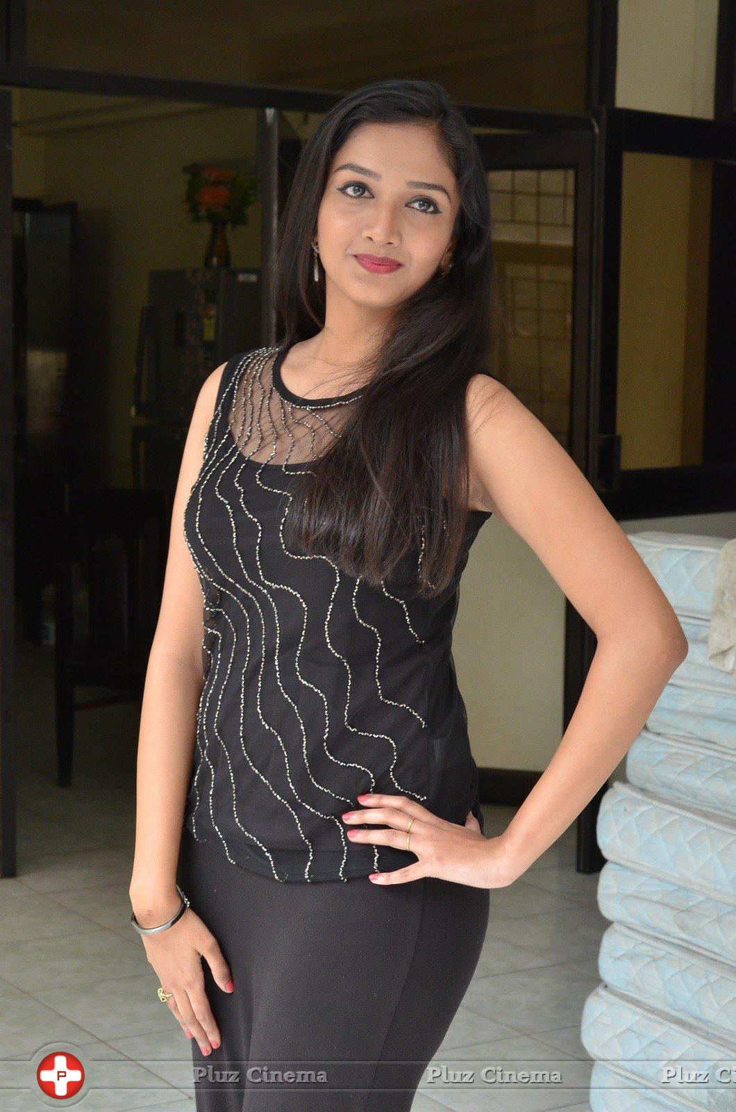 Swasthi - Kings Movie Press Meet Photos | Picture 1209675