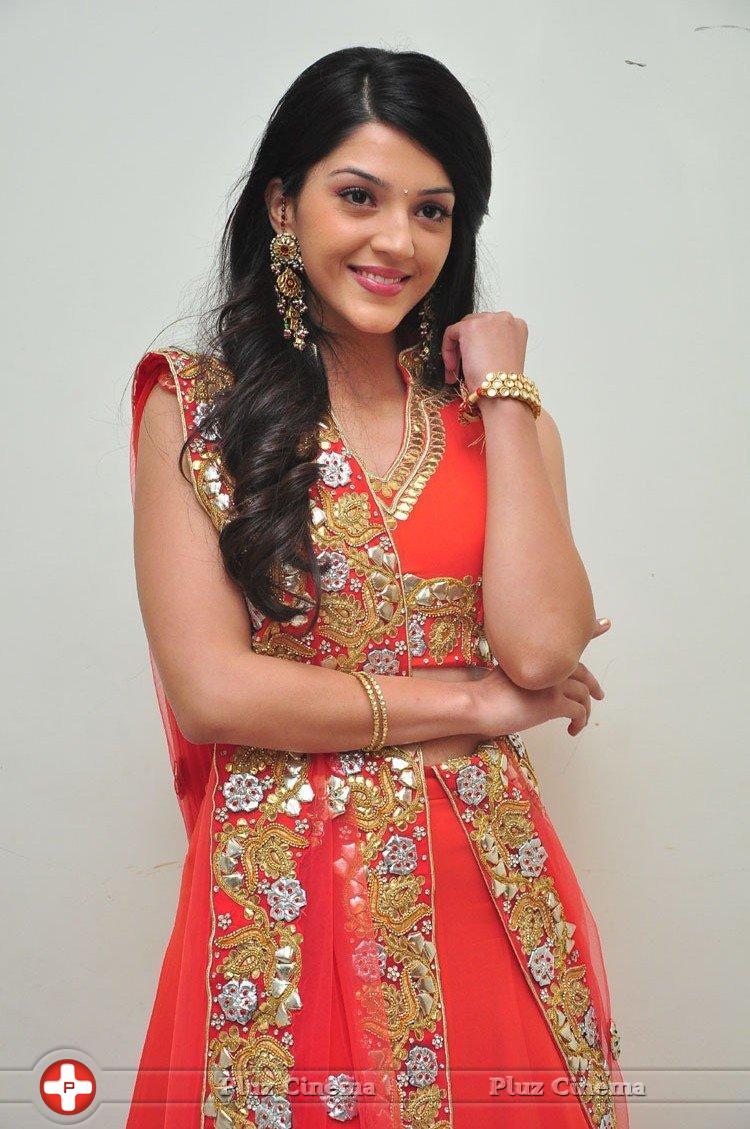 Mehreen at Krishna Gadi Veera Prema Gadha Audio Launch Stills | Picture 1210379