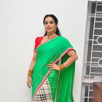 Shweta Menon at She Movie On Location Press Meet Photos | Picture 1213431