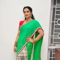 Shweta Menon at She Movie On Location Press Meet Photos | Picture 1213434
