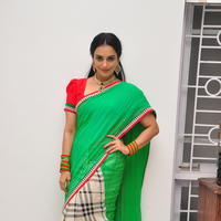 Shweta Menon at She Movie On Location Press Meet Photos | Picture 1213436