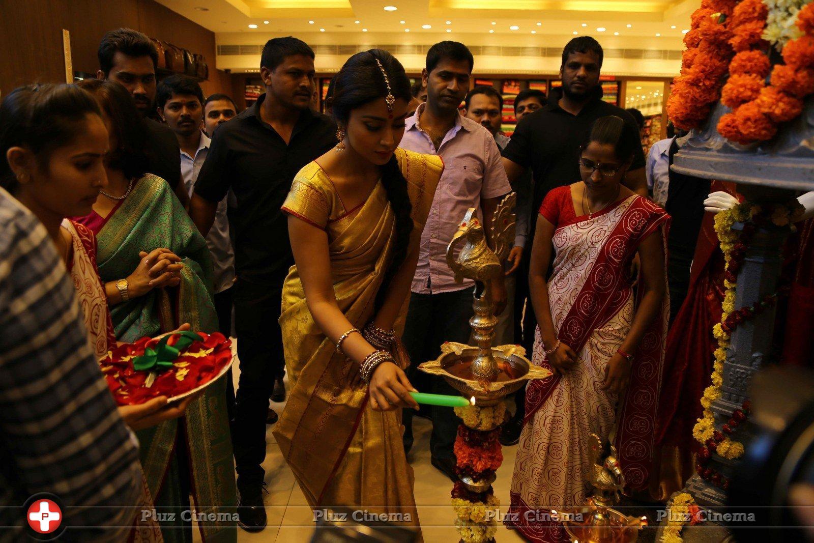Shriya Launches VRK Silks Showroom Stills | Picture 1214527