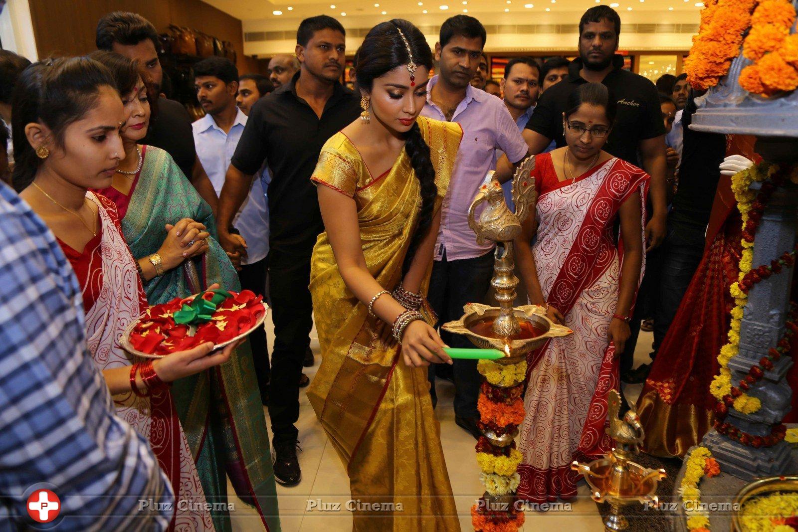 Shriya Launches VRK Silks Showroom Stills | Picture 1214528