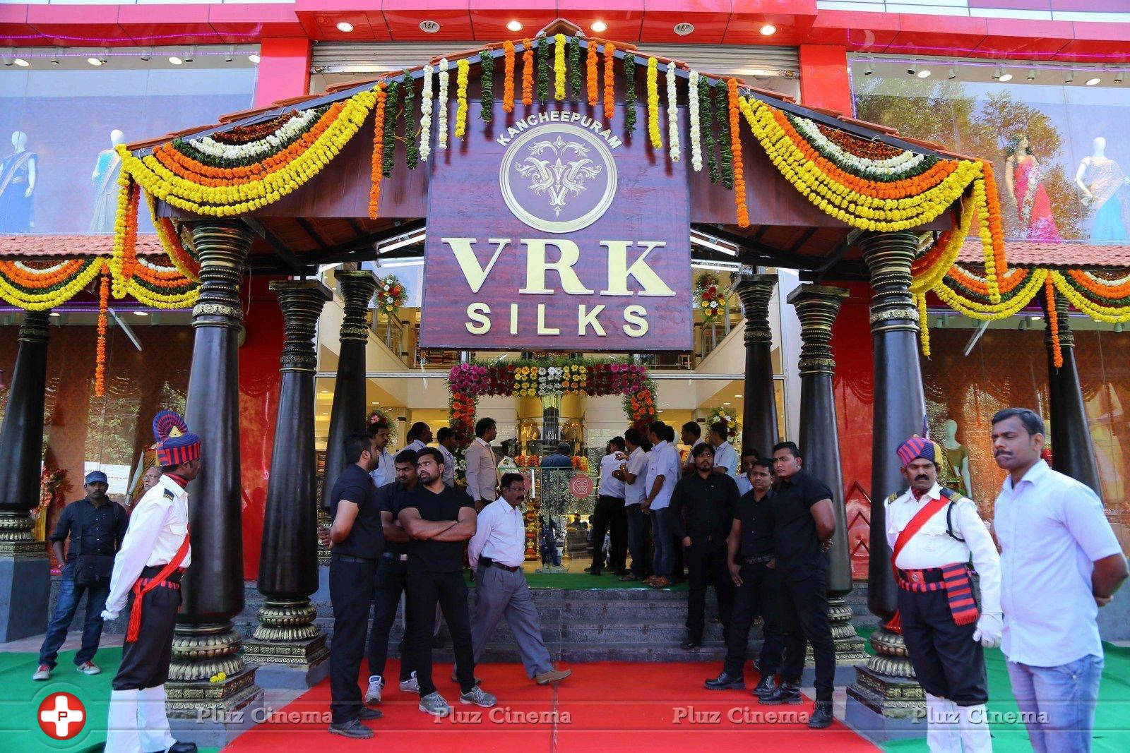 Shriya Launches VRK Silks Showroom Stills | Picture 1214529