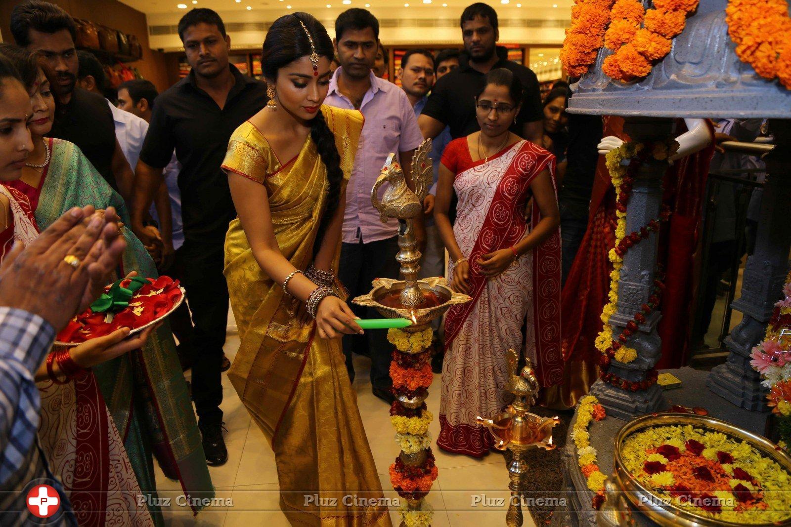 Shriya Launches VRK Silks Showroom Stills | Picture 1214530