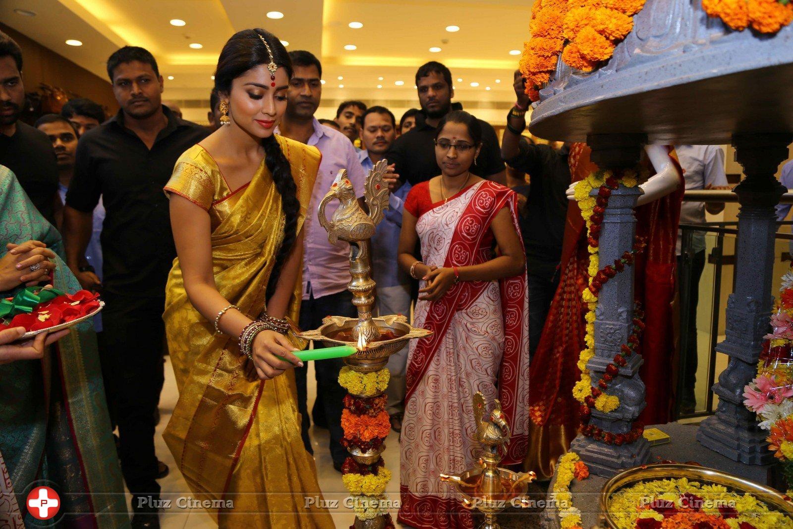 Shriya Launches VRK Silks Showroom Stills | Picture 1214532