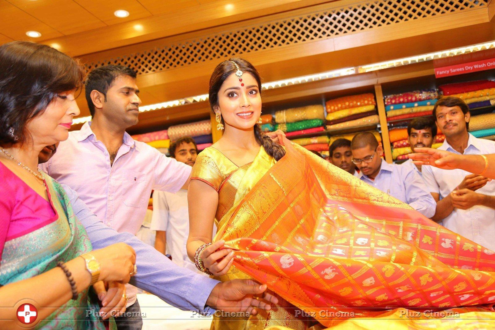 Shriya Launches VRK Silks Showroom Stills | Picture 1214541