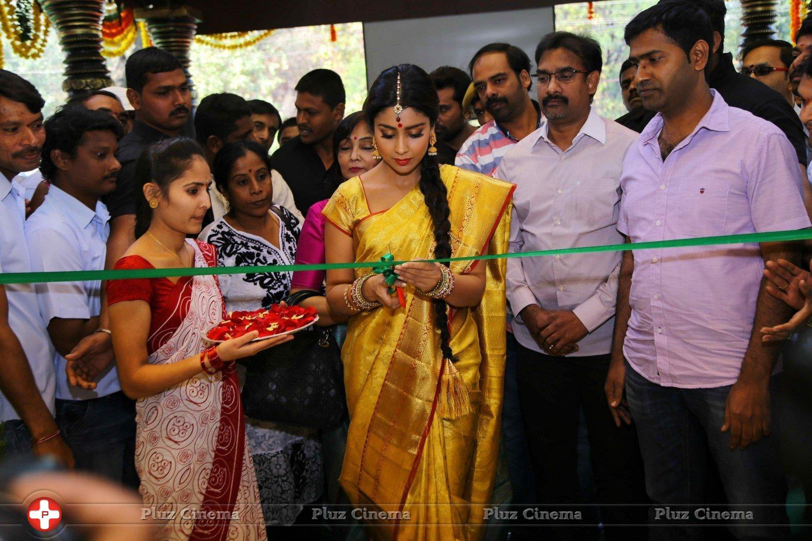 Shriya Launches VRK Silks Showroom Stills | Picture 1214582