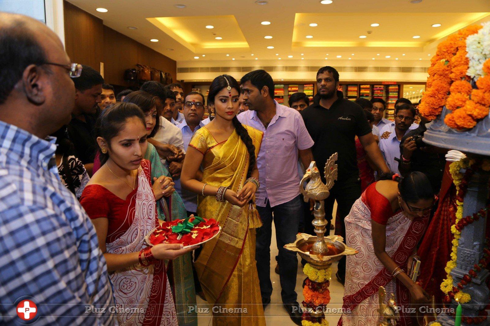 Shriya Launches VRK Silks Showroom Stills | Picture 1214585