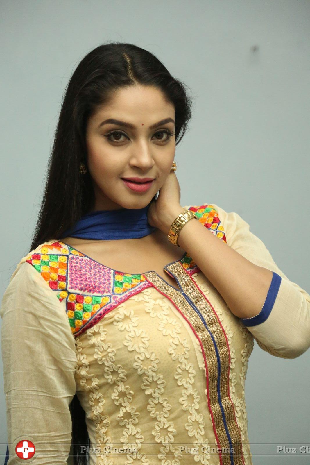Angana Roy New Photos | Picture 1327054