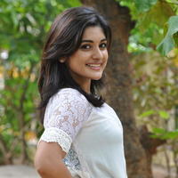 Niveda Thomas New Stils | Picture 1339139