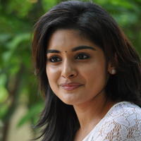 Niveda Thomas New Stils | Picture 1339171