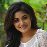 Niveda Thomas New Stils | Picture 1339180