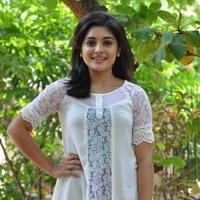 Niveda Thomas New Stils | Picture 1339217