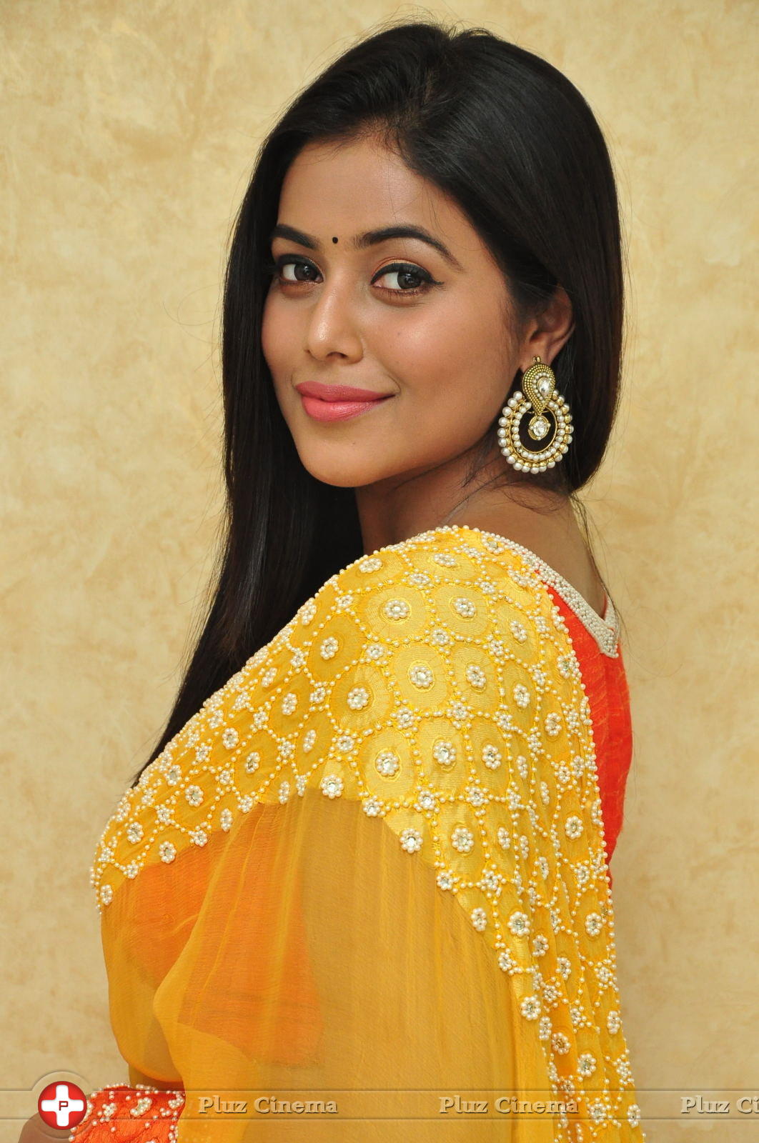 Poorna - Poorna Launches Naturals Beauty Salon Photos | Picture 1258834