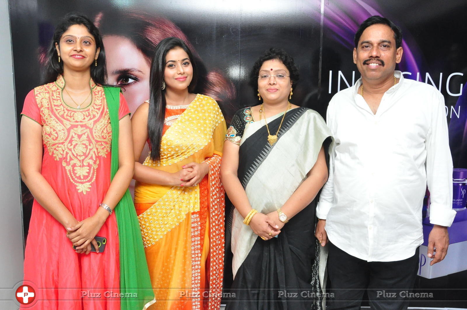 Poorna Launches Naturals Beauty Salon Photos | Picture 1258933