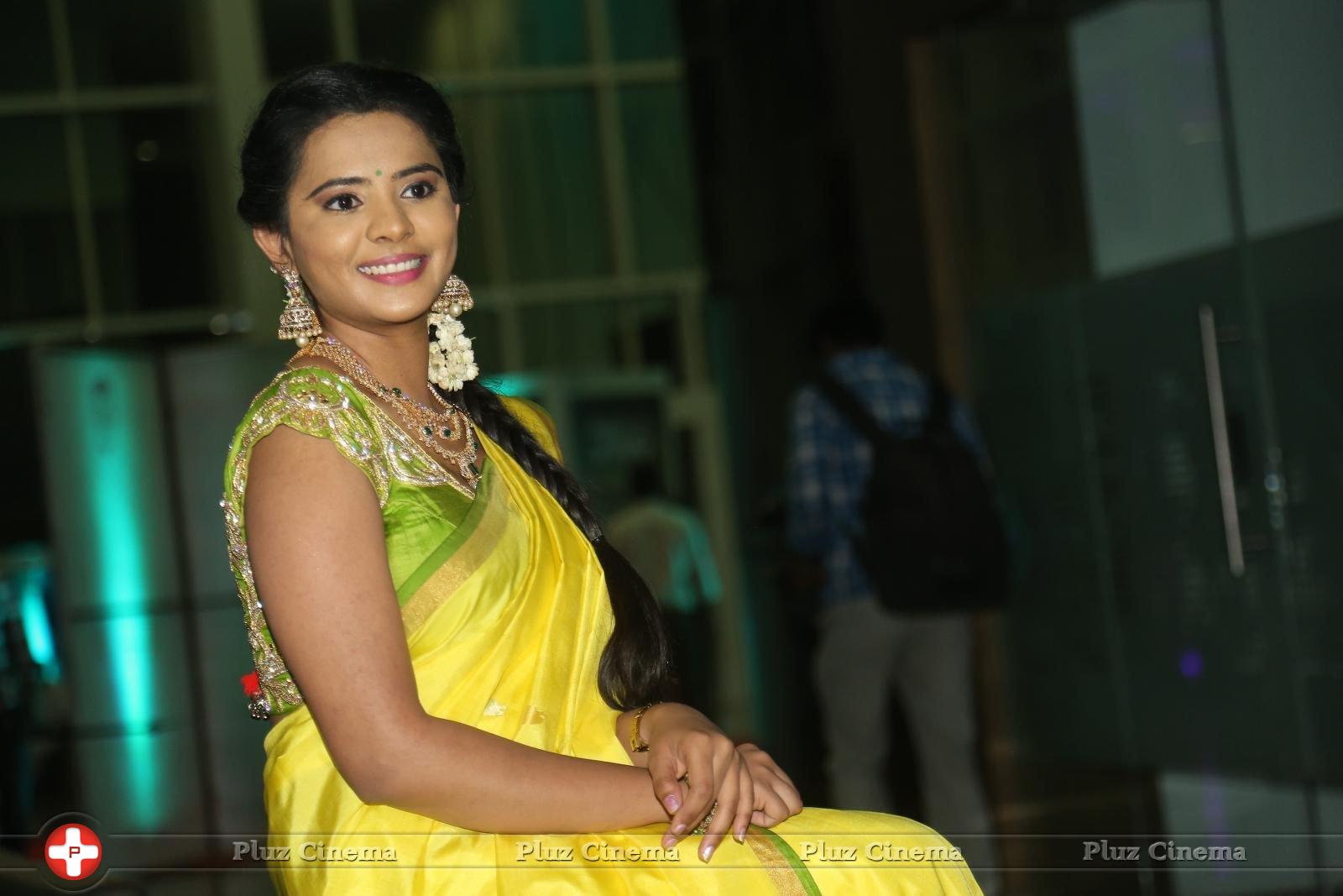 Manasa at Savithri Movie Audio Launch Photos | Picture 1260005